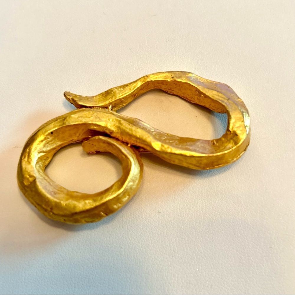 Brushed Gold Swirl signed Kate Hines Brooch